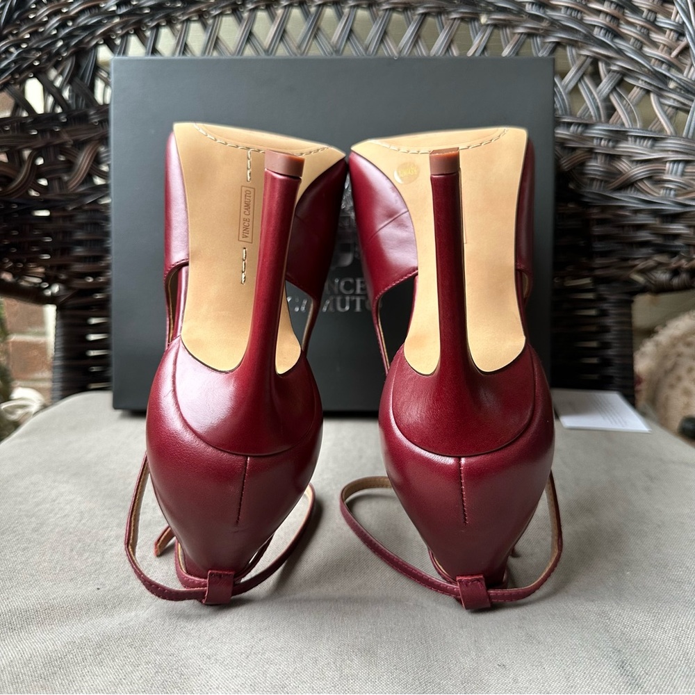 Vince Camuto Sachel Cap Toe Pump 12 - Picture 10 of 16